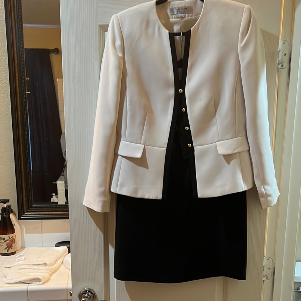 Tahari White and Black Blazer with Peplum Waist